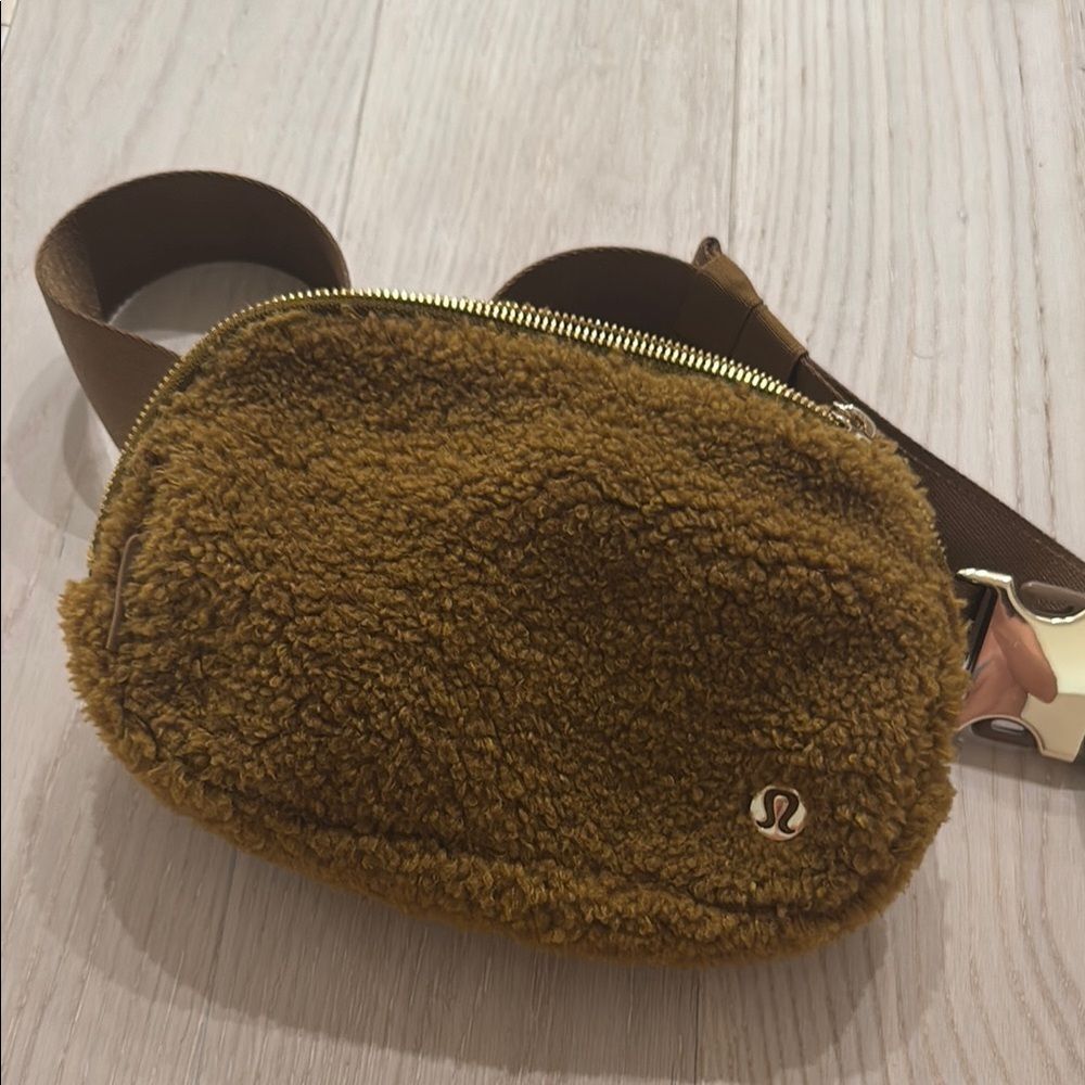 lululemon Burnt Caramel Brown Fleece Belt Bag